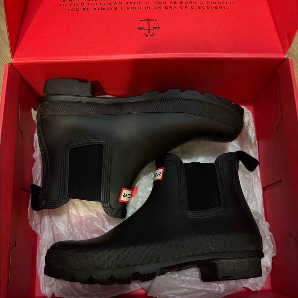 HUNTER Short Chelsea Boots